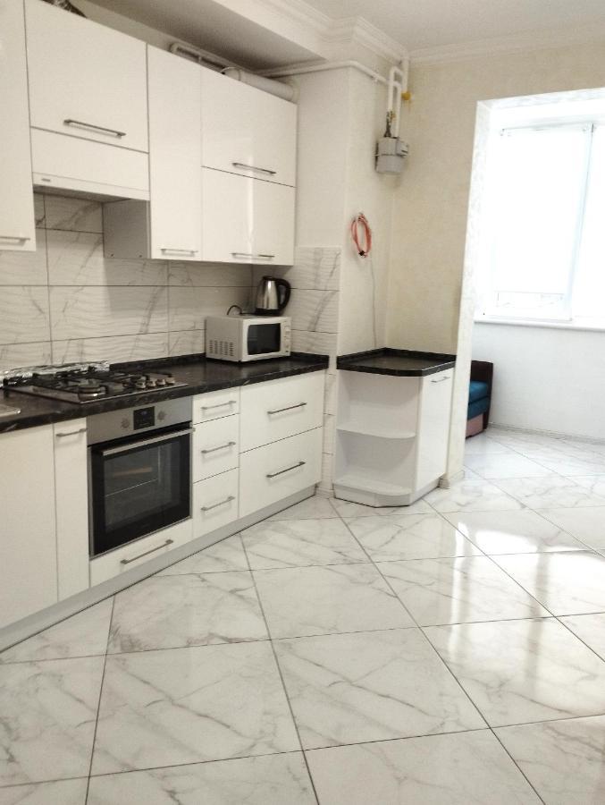 стрийська,автовокзал ,сихів Arena King Kros карла мікльоша Apartment *